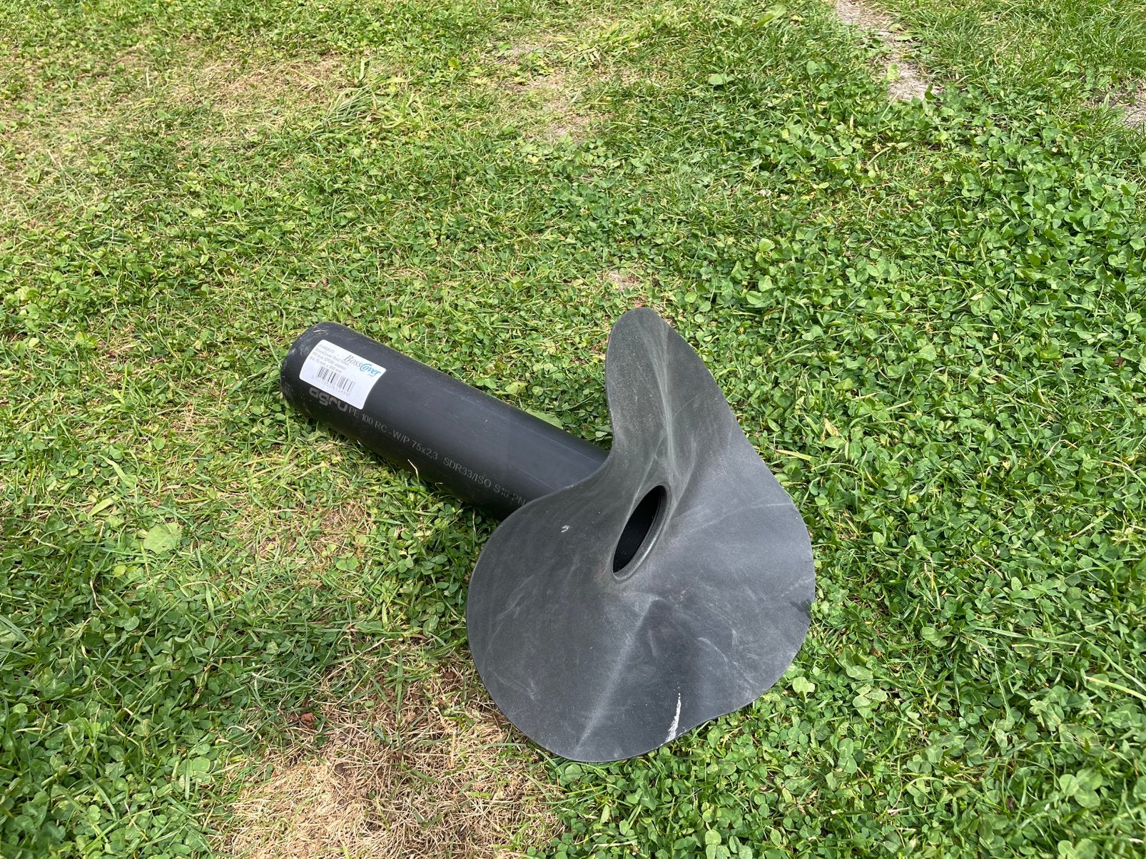 EPDM onderuitloop hemelwater afvoer, Ophalen, Overige materialen, Zwart, Zo goed als nieuw