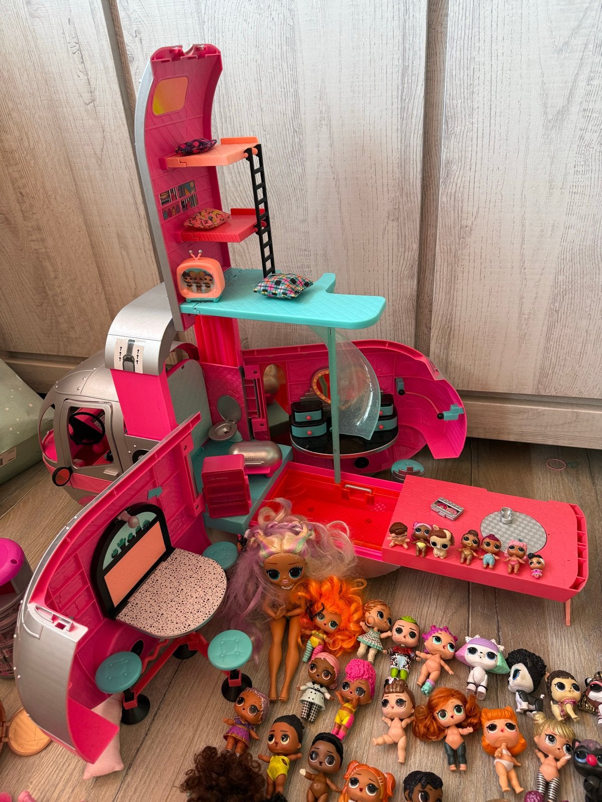 Grote LOL Surprise set: camper, foodtruck en veel poppen, Ophalen, Gebruikt, Overige typen
