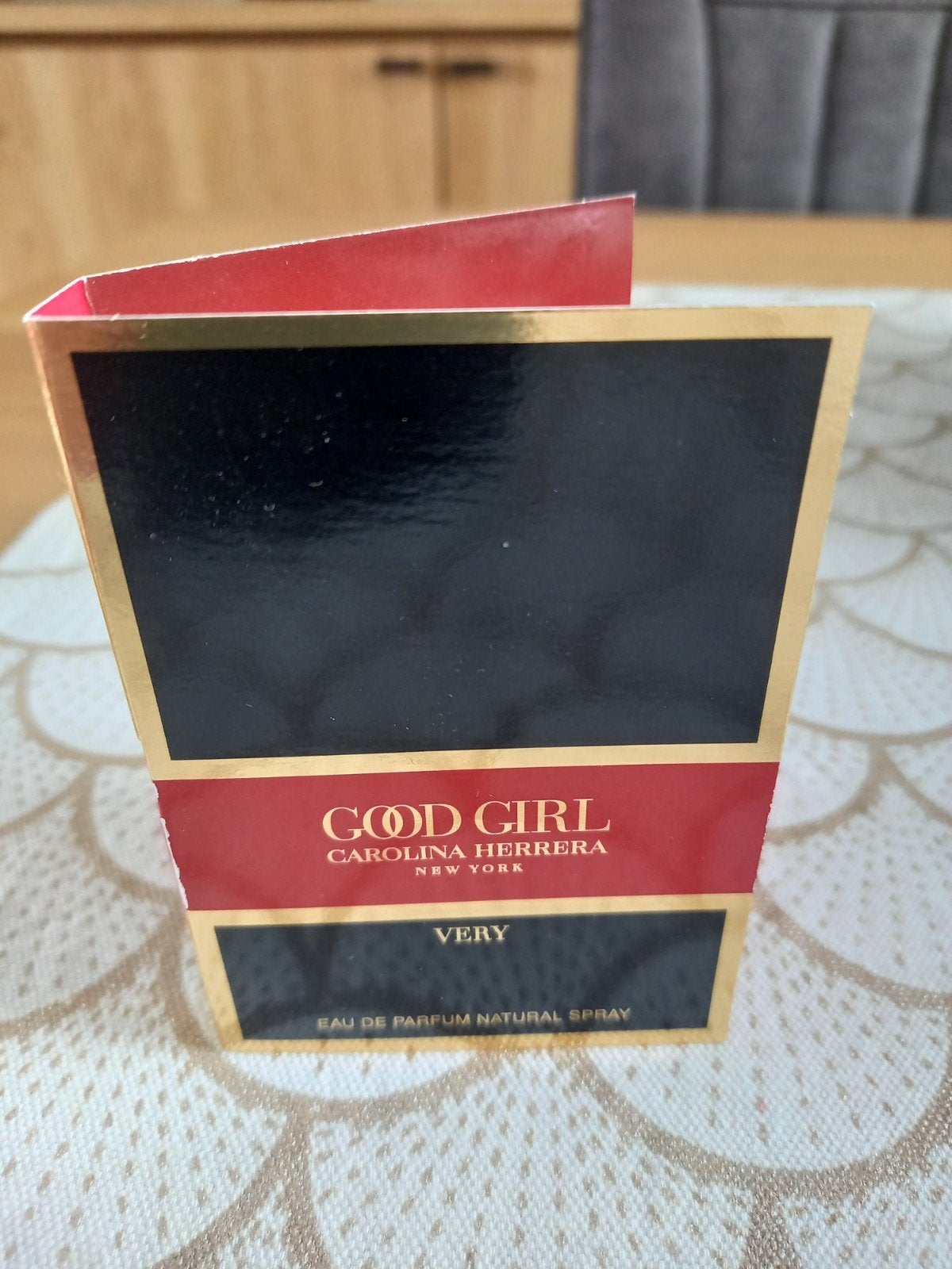 Proefje  Very Good Girl van Carolina Herrera, Ophalen of Verzenden