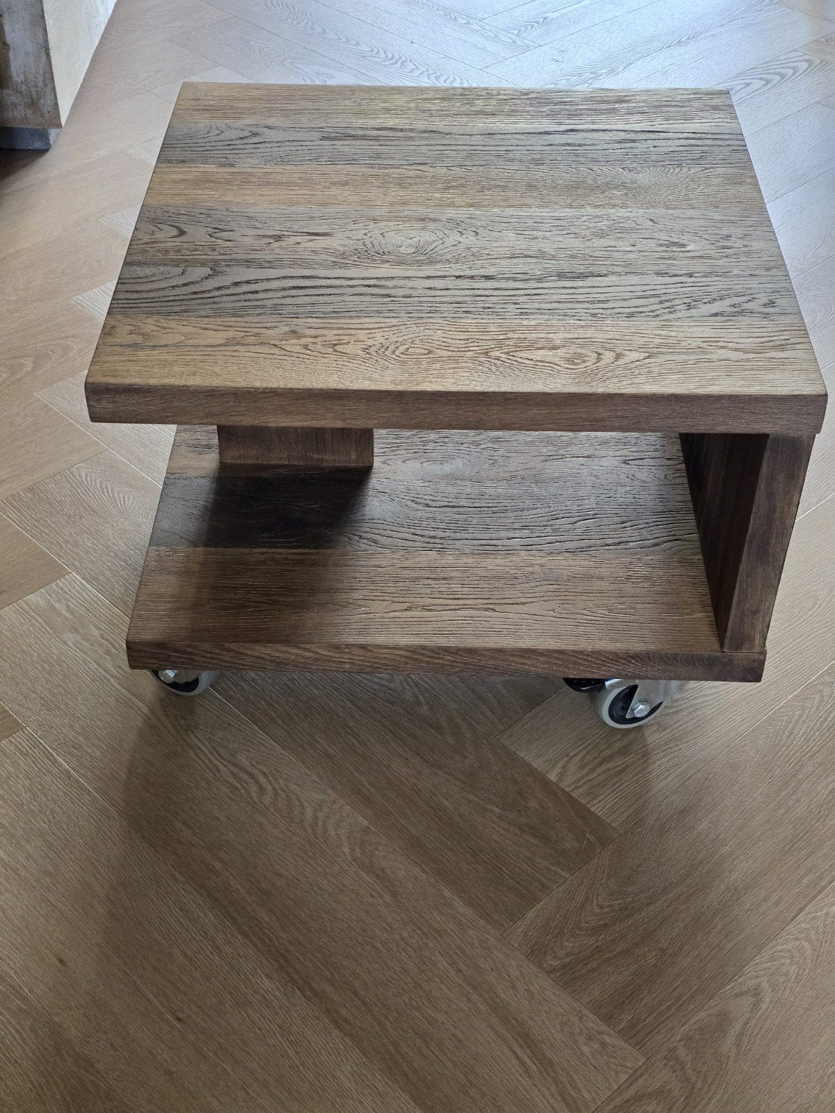 Henders & Hazel Bijzettafel Maitre Plumb op wieltjes, Ophalen, Minder dan 45 cm, Minder dan 55 cm, Vierkant