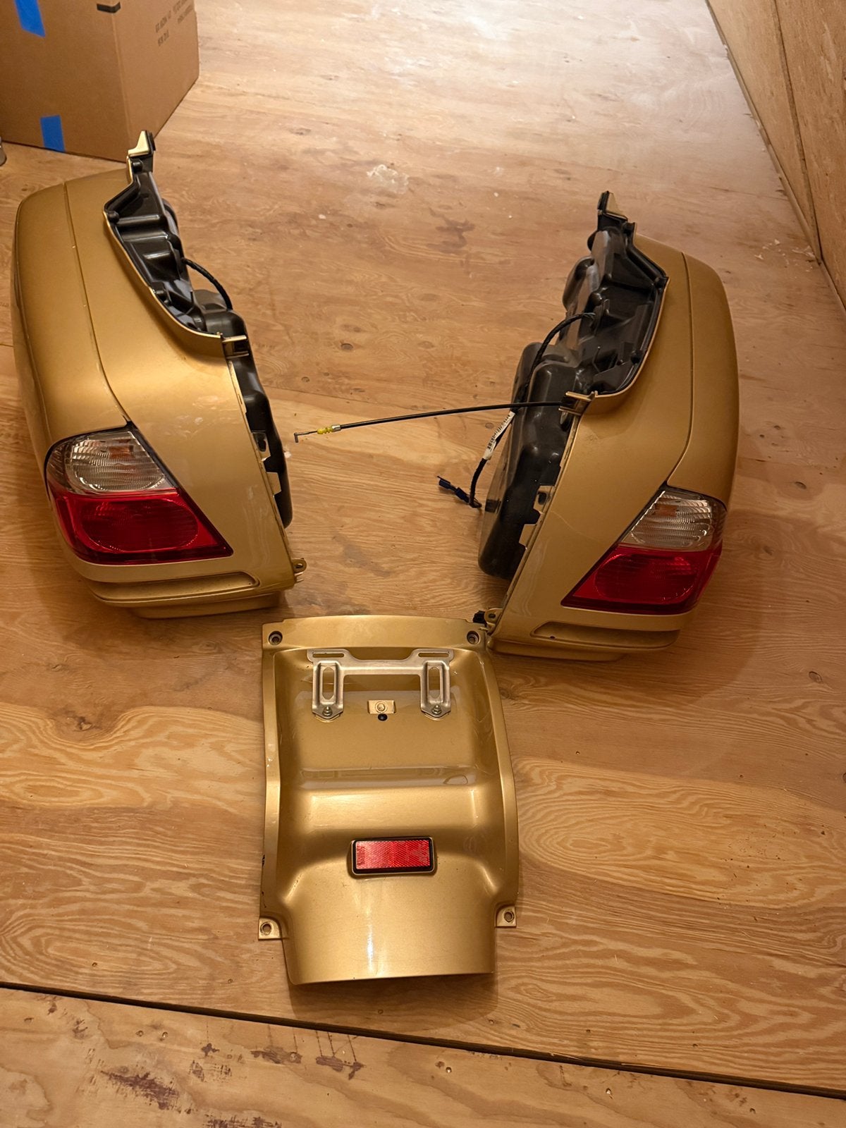 2 Goldwing GL1800 koffers - Z.G.A.N. (Goudkleurig) 2006 +, Ophalen, Zo goed als nieuw