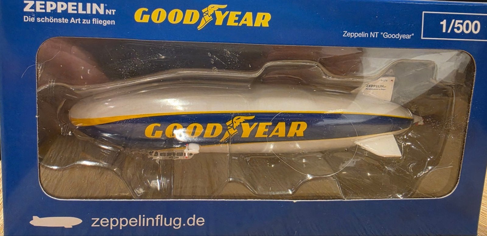 Zeppelin NT 'Goodyear' model 1:500 - Nieuw in doos, Hobby en Vrije tijd, Ophalen of Verzenden