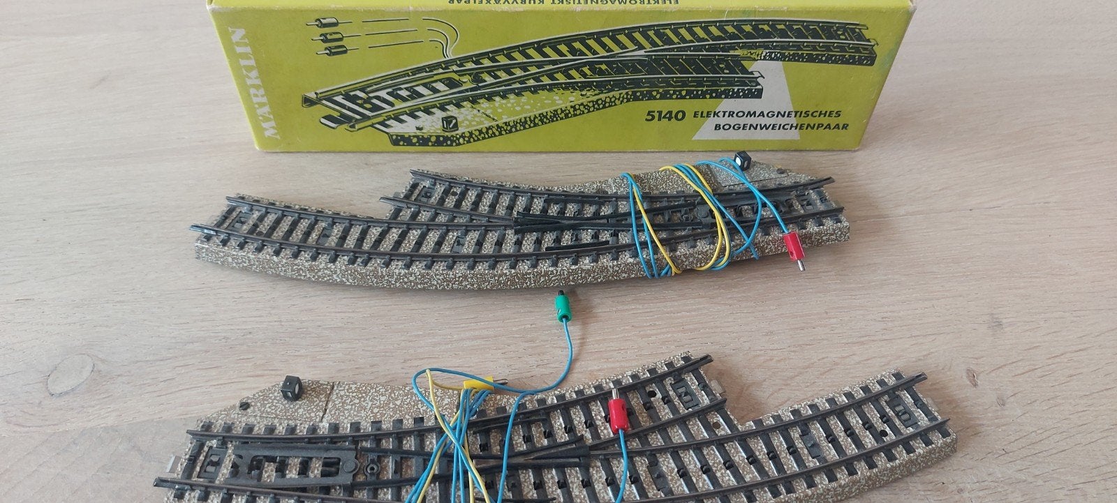 1 paar el. geb. Märklin m-rails wissels artnr 5140 in ovp, Hobby en Vrije tijd, Wisselstroom, Rails, Ophalen of Verzenden, Zo goed als nieuw