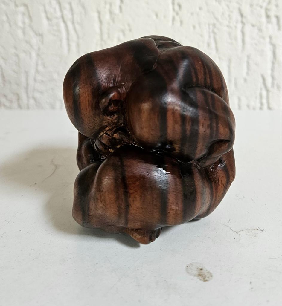 Yogiman Orang Maku Verlegen Man - Klein Houten Beeldje, Minder dan 20 cm, Ophalen of Verzenden, Handgemaakt, Beeld