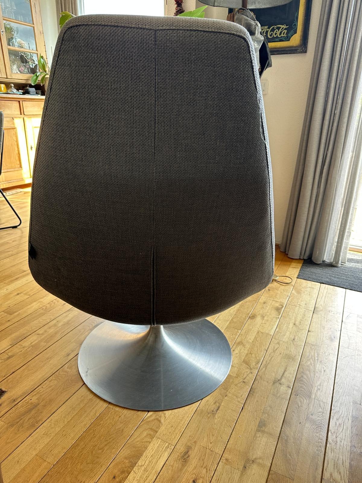Design stoel, draaibaar, Made in Holland, Ophalen, Modern design, Gebruikt, Metaal