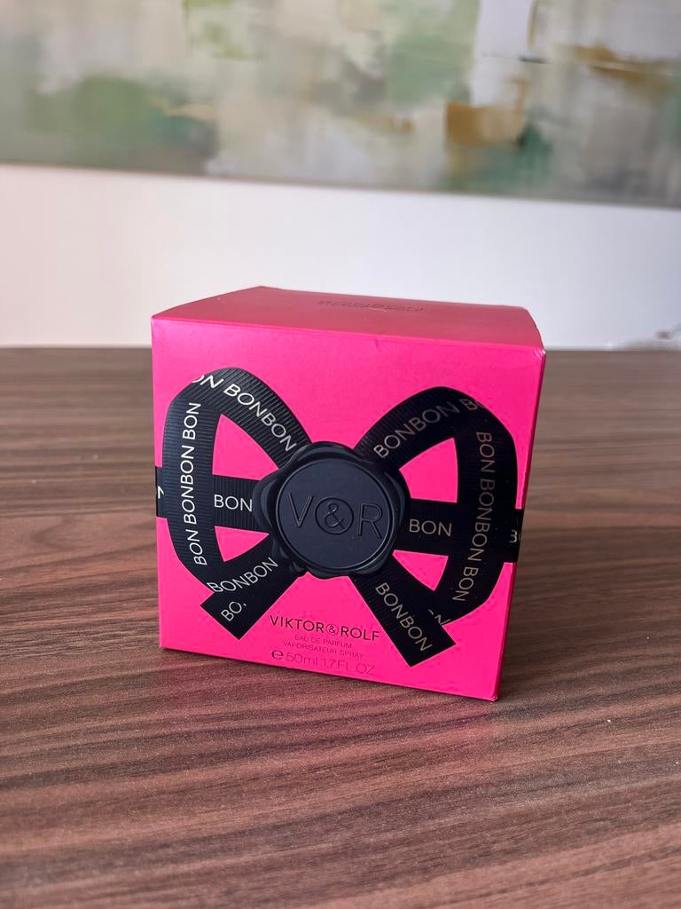 NIEUW: Viktor & Rolf Bonbon Eau de Parfum 50ml, Sieraden, Tassen en Uiterlijk, Uiterlijk | Parfum, Ophalen of Verzenden, Zo goed als nieuw