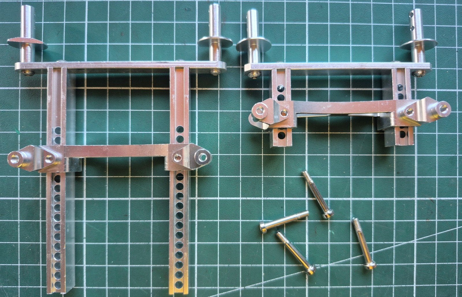 Aluminium Crawler rc body post setje, 80/72mm breed pin-pin., Hobby en Vrije tijd, Modelbouw | Radiografisch | Auto's, Nieuw, Schaal 1:10