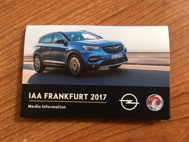 Opel persmap of usb-stick '09 '11 '12 '13 '14 '15 '16 '17, Boeken, Ophalen of Verzenden, Zo goed als nieuw, Opel