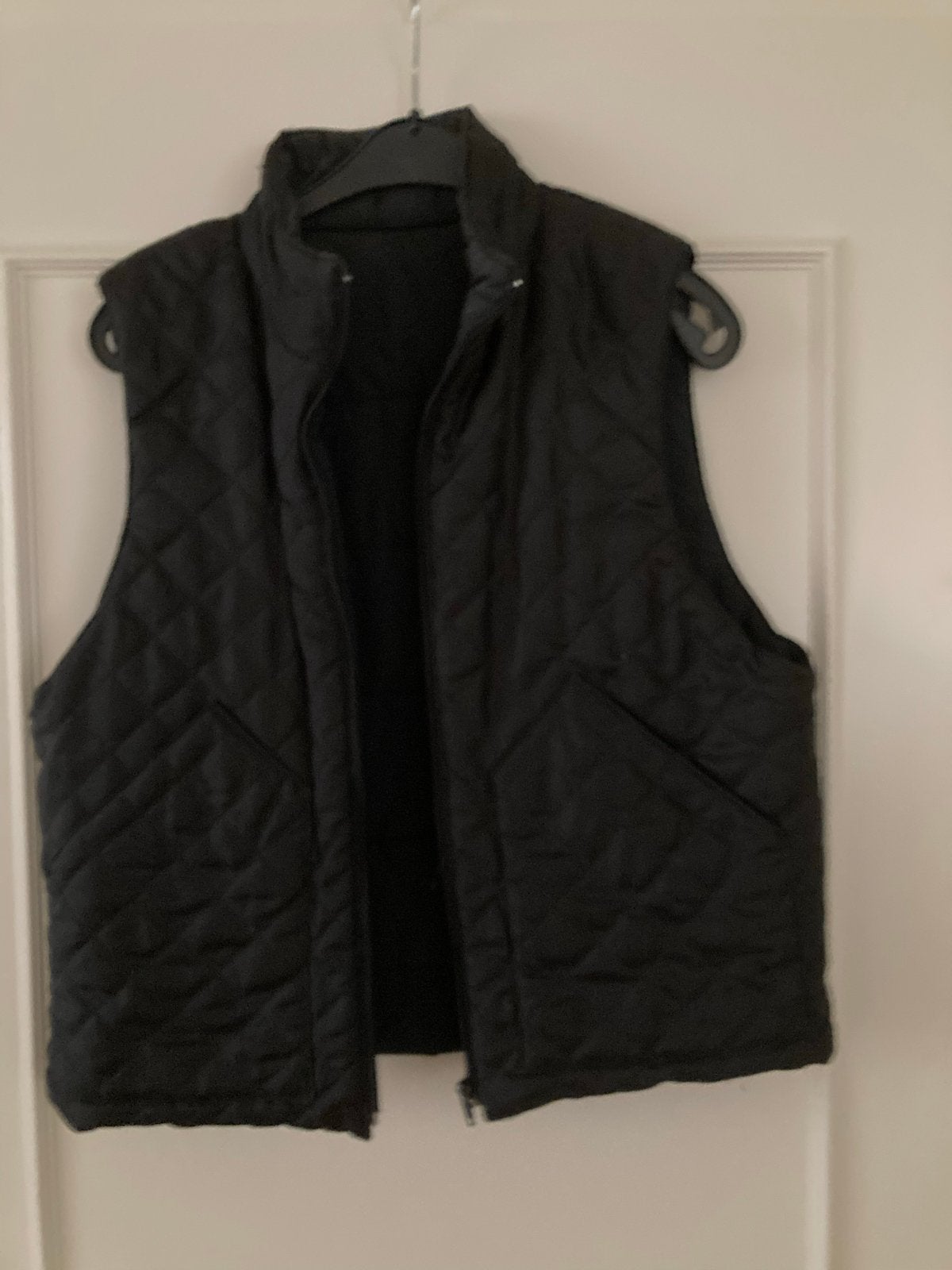 Zwart gewatteerd bodywarmer, Kleding | Dames, Bodywarmers, Ophalen of Verzenden, Nieuw, Maat 38/40 (M), Zwart