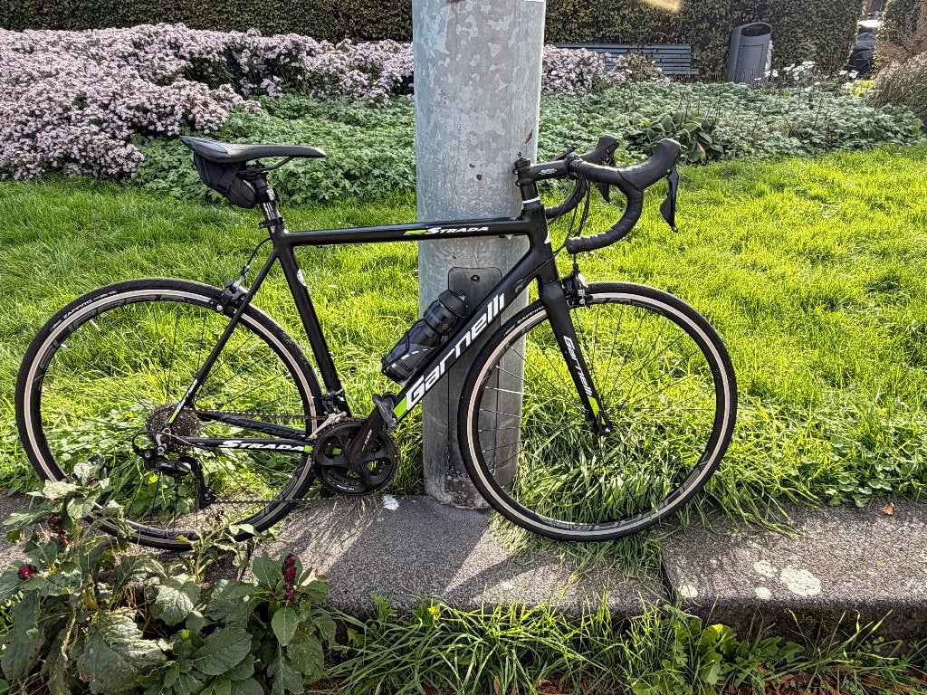 Wielrenfiets (Garnelli Strada 5800) te koop