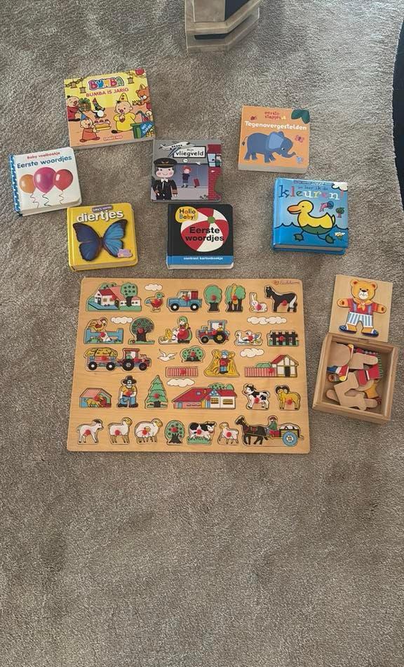 Eichhorn puzzel en leerzame boekjes, Ophalen of Verzenden, Zo goed als nieuw