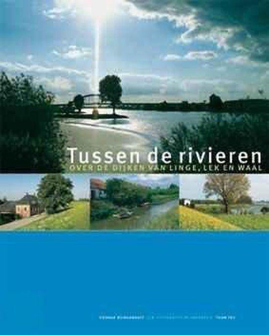 Tussen De Rivieren., Boeken, Ophalen of Verzenden, 20e eeuw of later, Zo goed als nieuw