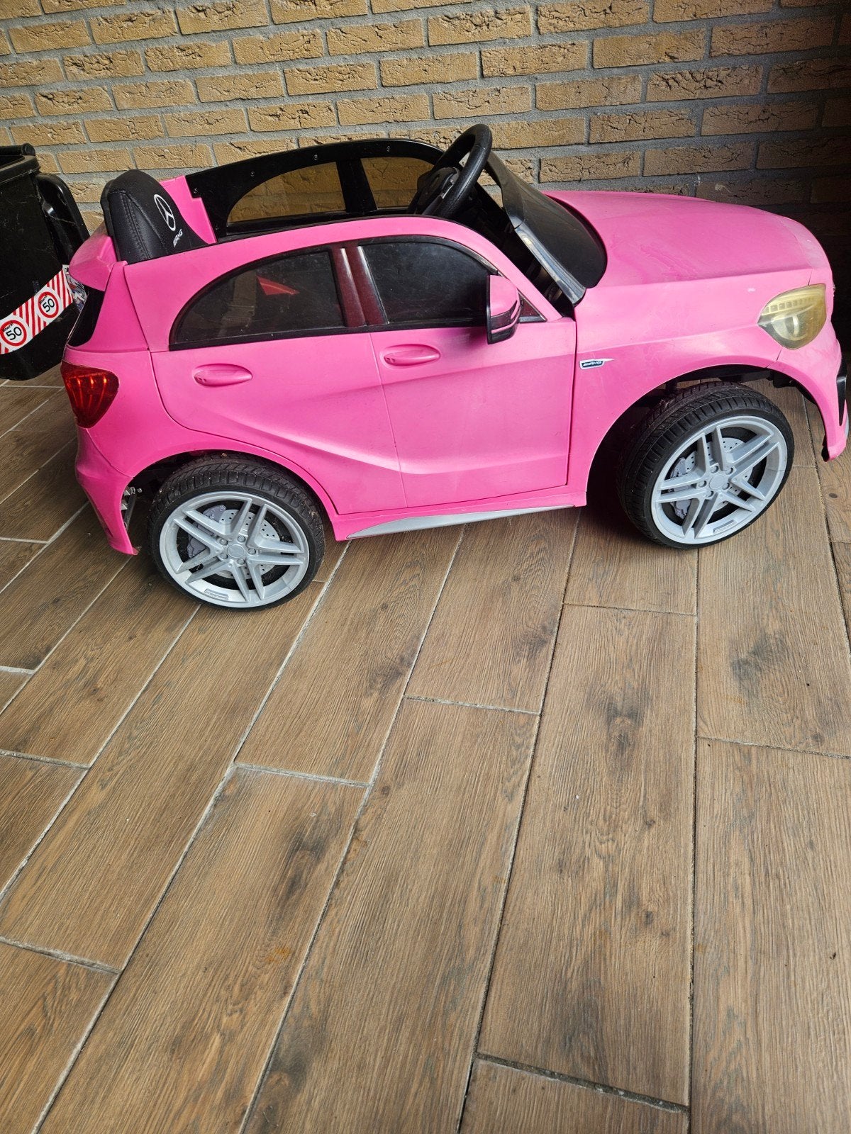 Elektrische speelgoedauto Mercedes A45 AMG Roze, Ophalen, Gebruikt, Afstandsbediening
