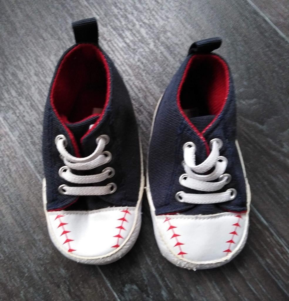 Donkerblauwe babygympen met rode accenten, Ophalen, Gebruikt, Jongetje, Schoentjes
