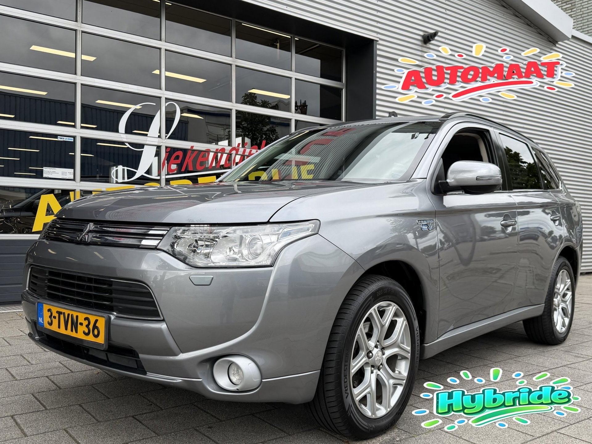 Mitsubishi Outlander 2.0 PHEV Hybride Instyle -Automaat I Na, Zwart, 4 cilinders, Vierwielaandrijving, Hybride Elektrisch/Benzine