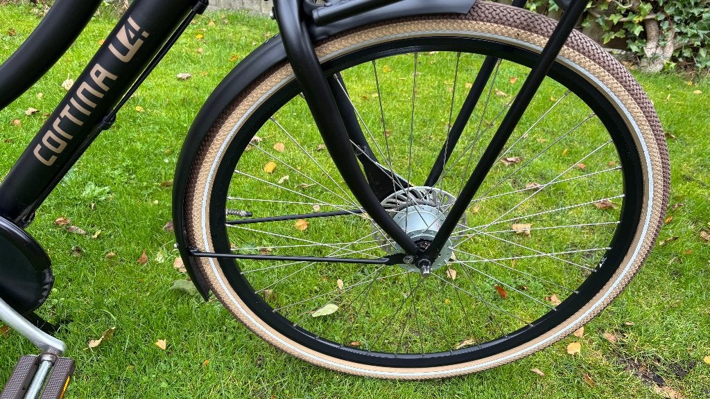 ZGAN 28 inch matzwarte Damesfiets Cortina U4 7 versn., Versnellingen, Zo goed als nieuw, 50 tot 53 cm, Trommelrem