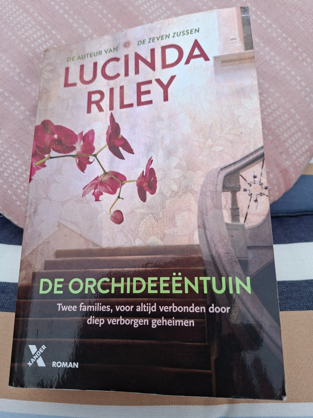 Lucinda Riley - De orchideeëntuin, Ophalen of Verzenden, Zo goed als nieuw, Lucinda Riley
