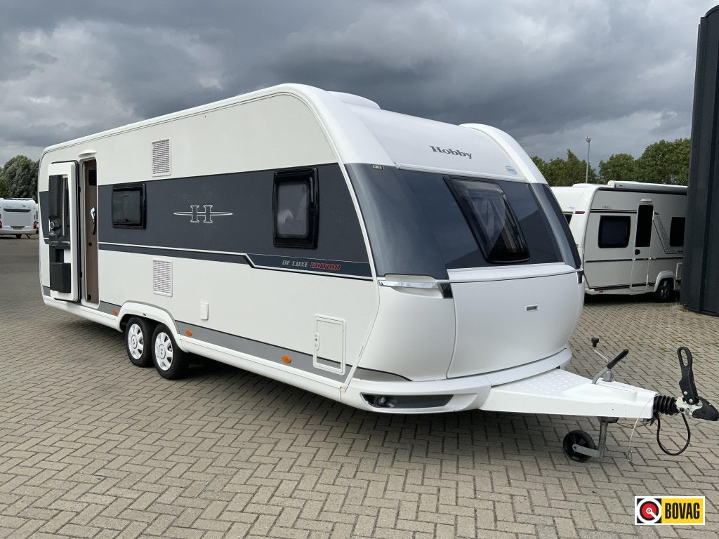 Hobby De Luxe Edition 650 KMFE, Hobby, Tot en met 6, 1500 - 2000 kg, Bedrijf