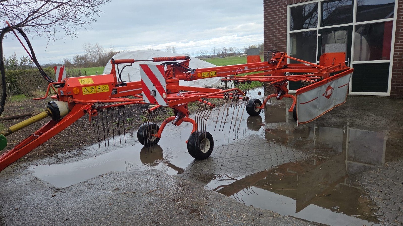 Kuhn hark, zwenkwierser, hooihark, schudder, Ophalen, Akkerbouw, Weidebouw