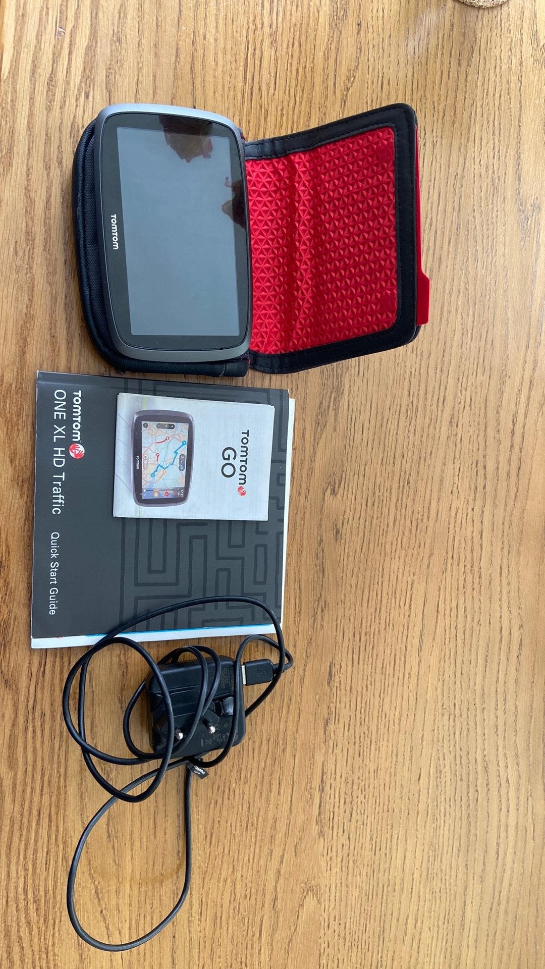 TomTom ONE XL HD Traffic, Auto diversen, Ophalen of Verzenden, Zo goed als nieuw