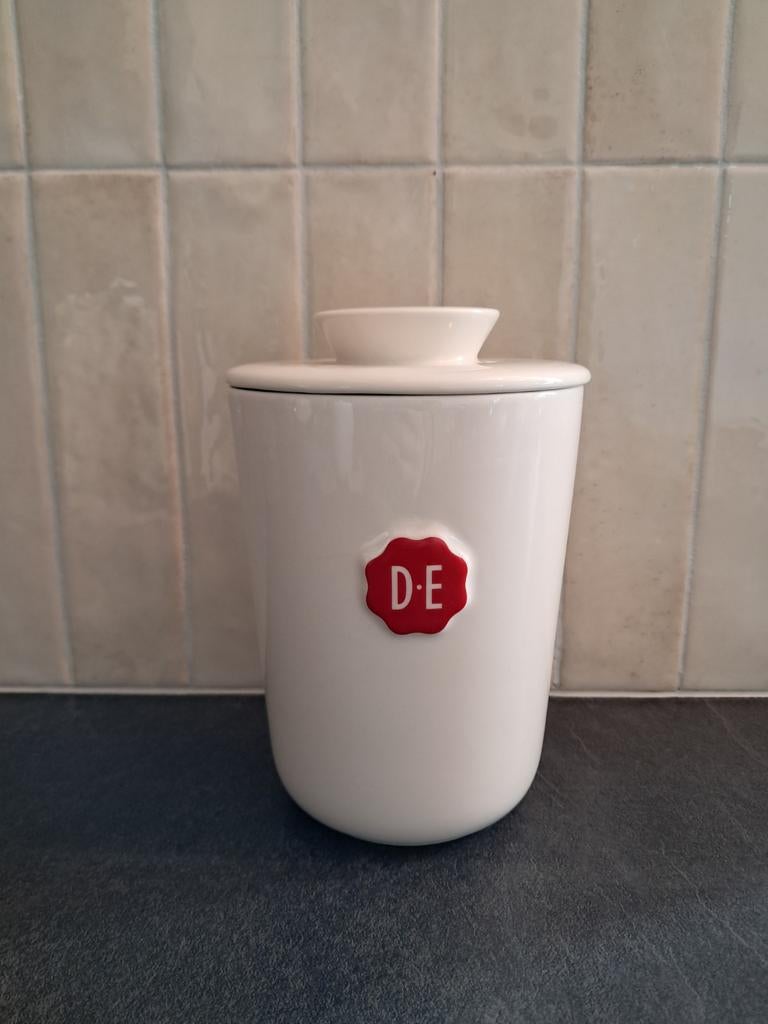 Douwe Egberts Voorraadpot - Wit met Rood DE Logo, Huis en Inrichting, Ophalen of Verzenden, Zo goed als nieuw, Voorraadpot, Steen/keramiek