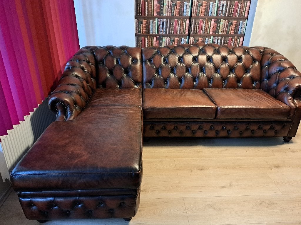 Chesterfieldbank in goede staat geen beschadigingen, Huis en Inrichting, Banken | Sofa's en Chaises Longues, Ophalen, 250 tot 300 cm