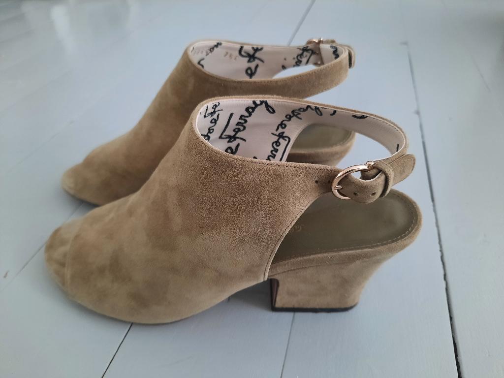 Schoenen, sandalen van Salvatore Ferragamo, Zo goed als nieuw, Groen, Sandalen of Muiltjes, Ophalen of Verzenden