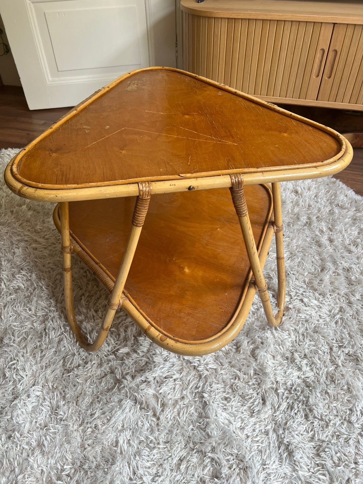 Oud bamboe/houten tafeltje, Huis en Inrichting, Tafels | Bijzettafels, Ophalen, Overige materialen, Gebruikt, Boho