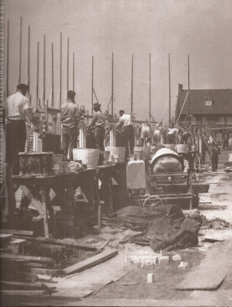 Van stookhut tot complete wijk 65-jaar Moes Bouwbedrijf, 20e eeuw of later, Ophalen of Verzenden, Zo goed als nieuw, Meerdere auteurs