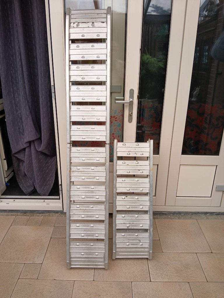 Set van 2 Aluminium Oprijplaten – Inklapbaar, Ophalen, Zo goed als nieuw