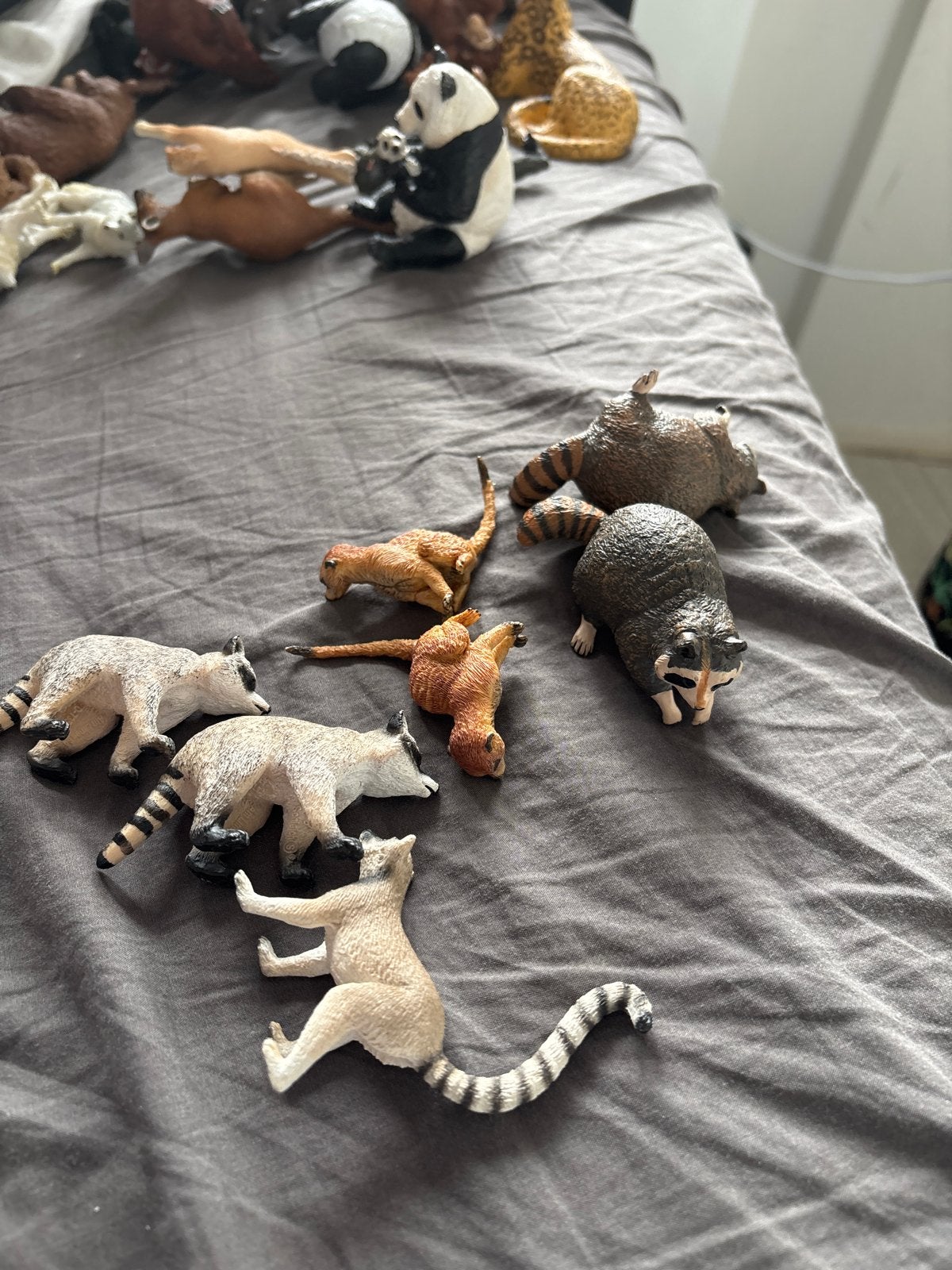 Dierenbeeldjes: Wasberen, Lemuren, Panda en meer, Ophalen of Verzenden, Gebruikt, Wild dier, Beeldje of Figuurtje