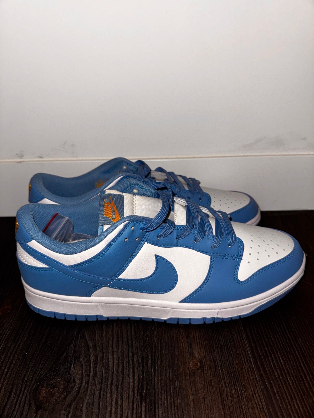 Nike Dunk Low UNC - Nieuw in doos, Ophalen of Verzenden, Nieuw, Blauw, Sneakers of Gympen