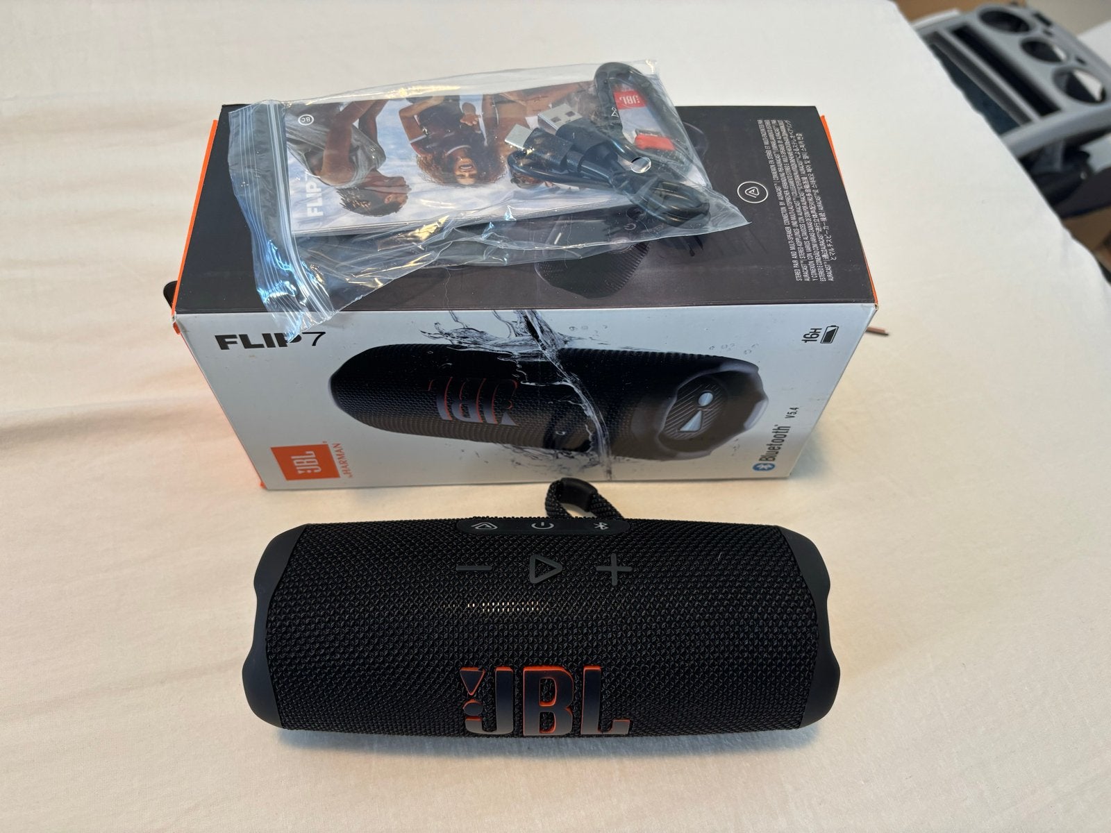 Foto 3 van JBL Flip 7 Zwart Nieuw