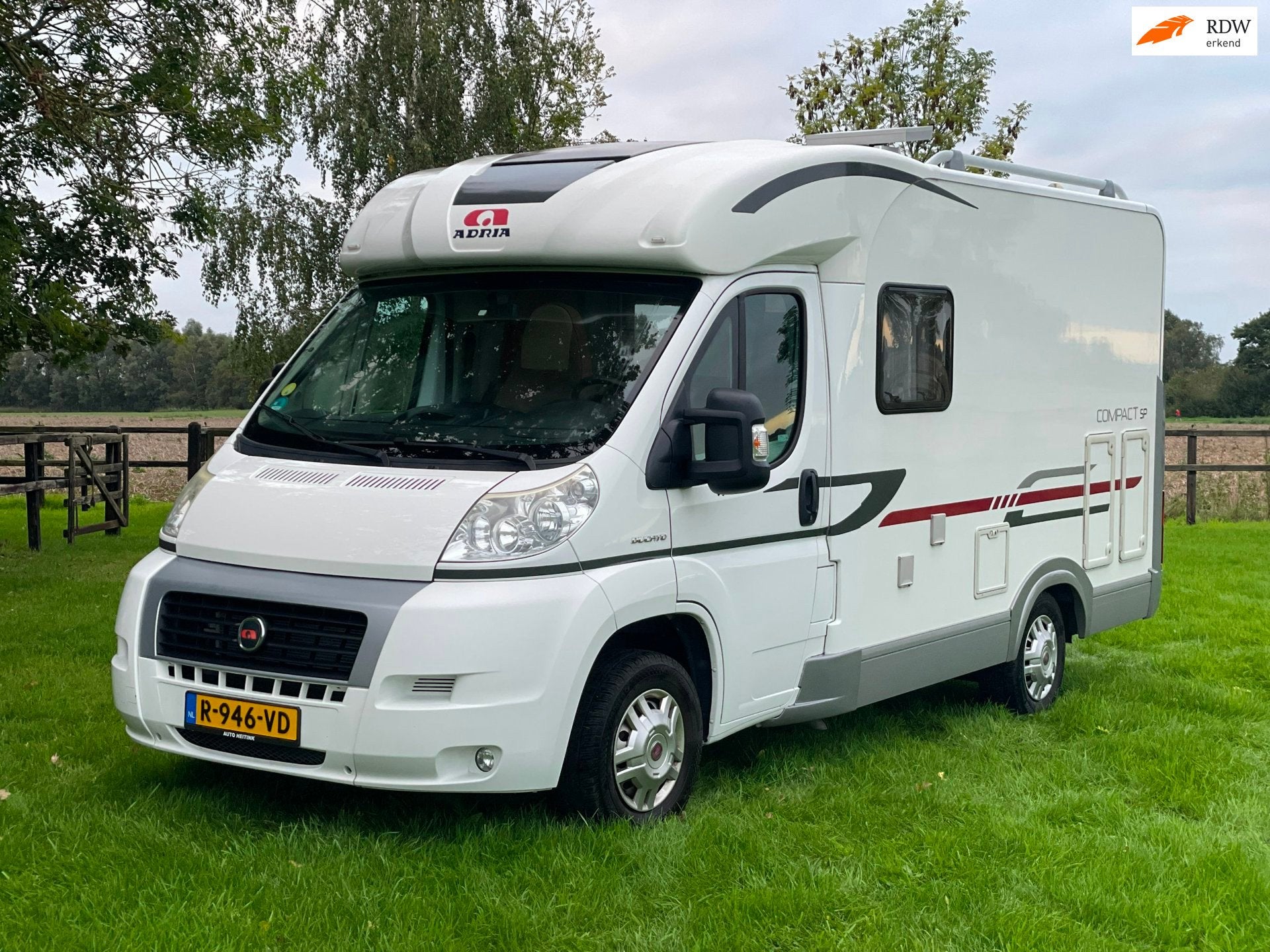 Adria COMPACT SP, Caravans en Kamperen, Ringverwarming, Startonderbreker, Bedrijf, Half-integraal