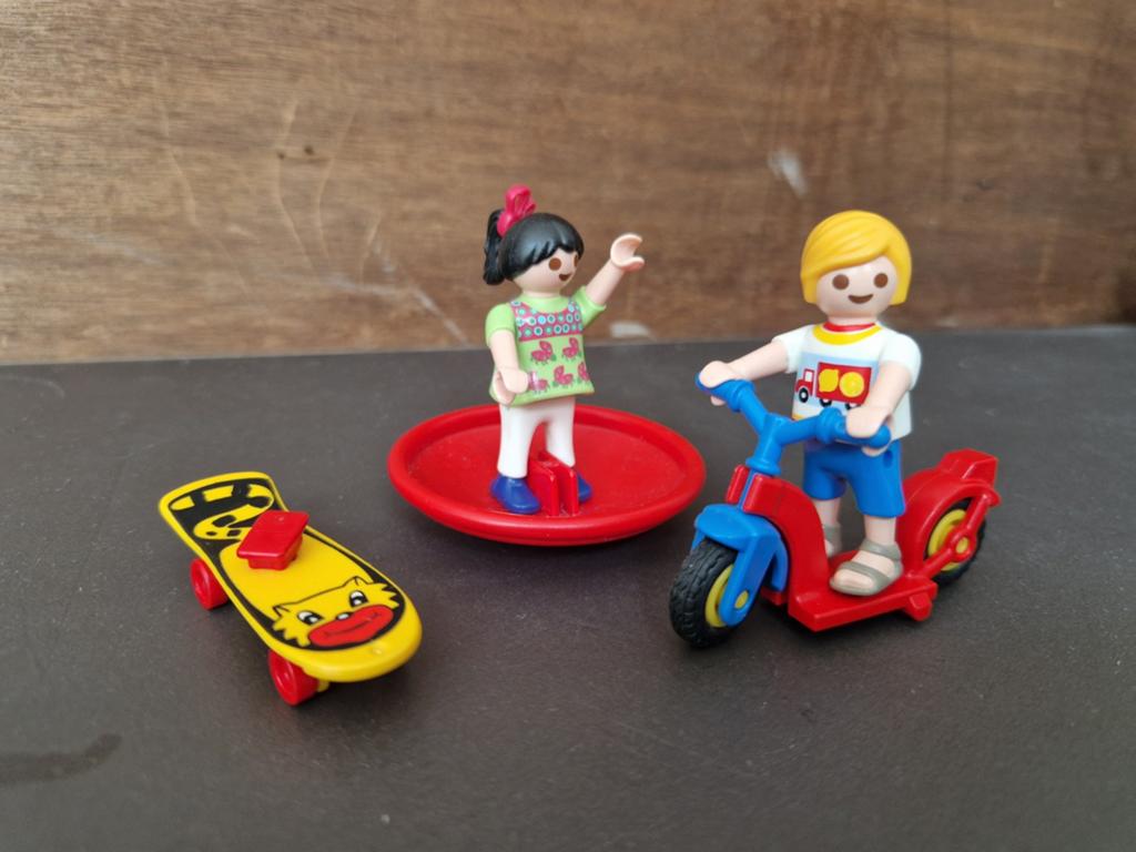 Playmobil 4764 - Kinderen met step en skateboard, Kinderen en Baby's, Speelgoed | Playmobil, Ophalen, Gebruikt, Complete set