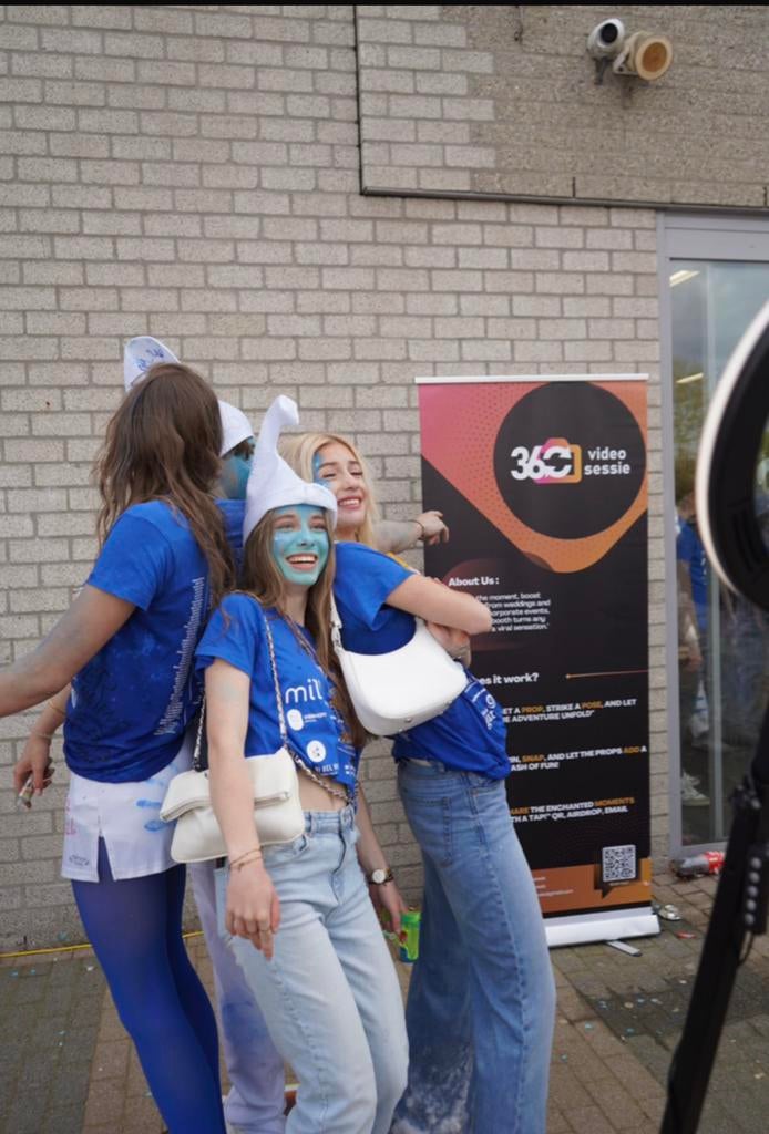 360 videobooth / photobooth te huur vanaf €200, Hobby en Vrije tijd, Feestartikelen | Verhuur, Ophalen of Verzenden, Nieuw, Geboorte of Huwelijk