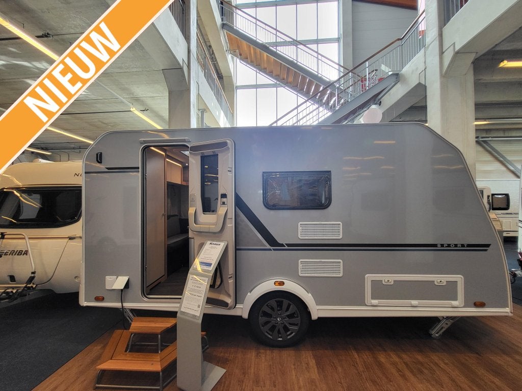 Knaus Sport Platinum 420 QD 2027 model, Caravans en Kamperen, Bedrijf, Treinzit, Tot en met 3, Schokbreker
