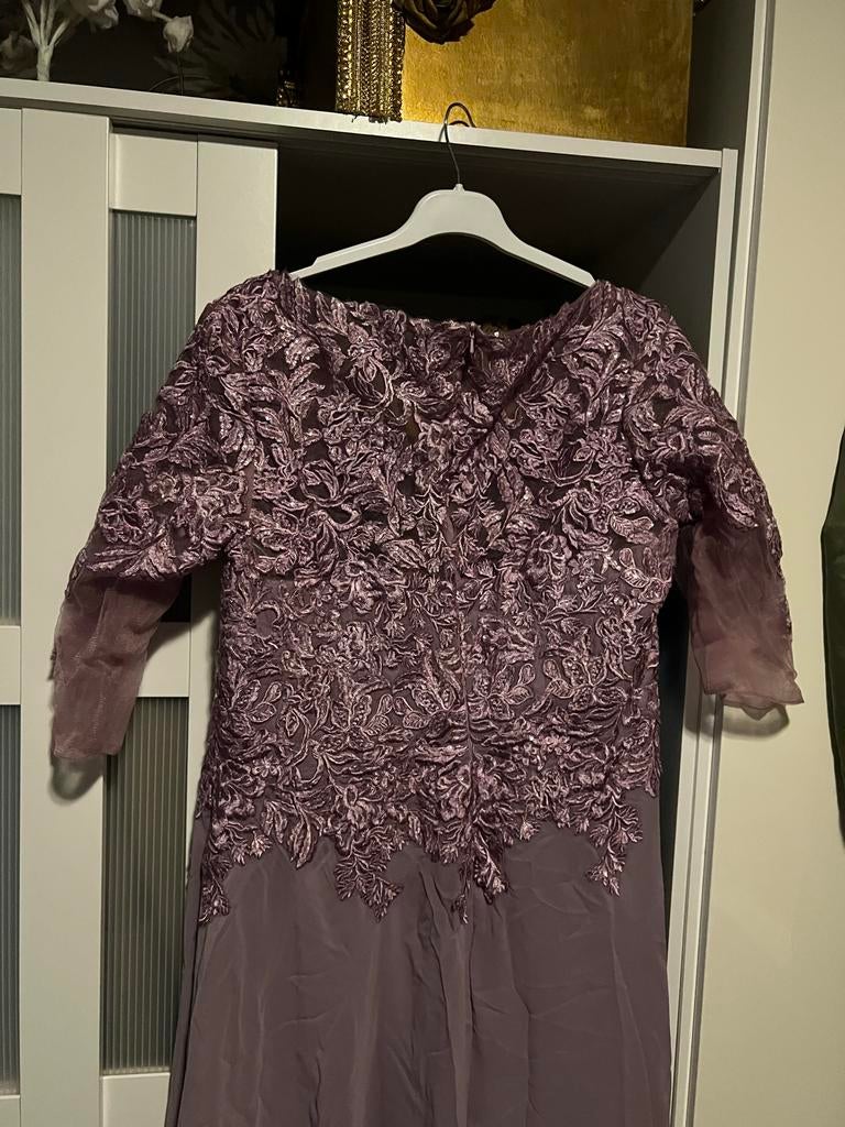 Elegante paarse galajurk met kant - Maat 46, Kleding | Dames, Gelegenheidskleding, Galajurk, Paars, Maat 46/48 (XL) of groter