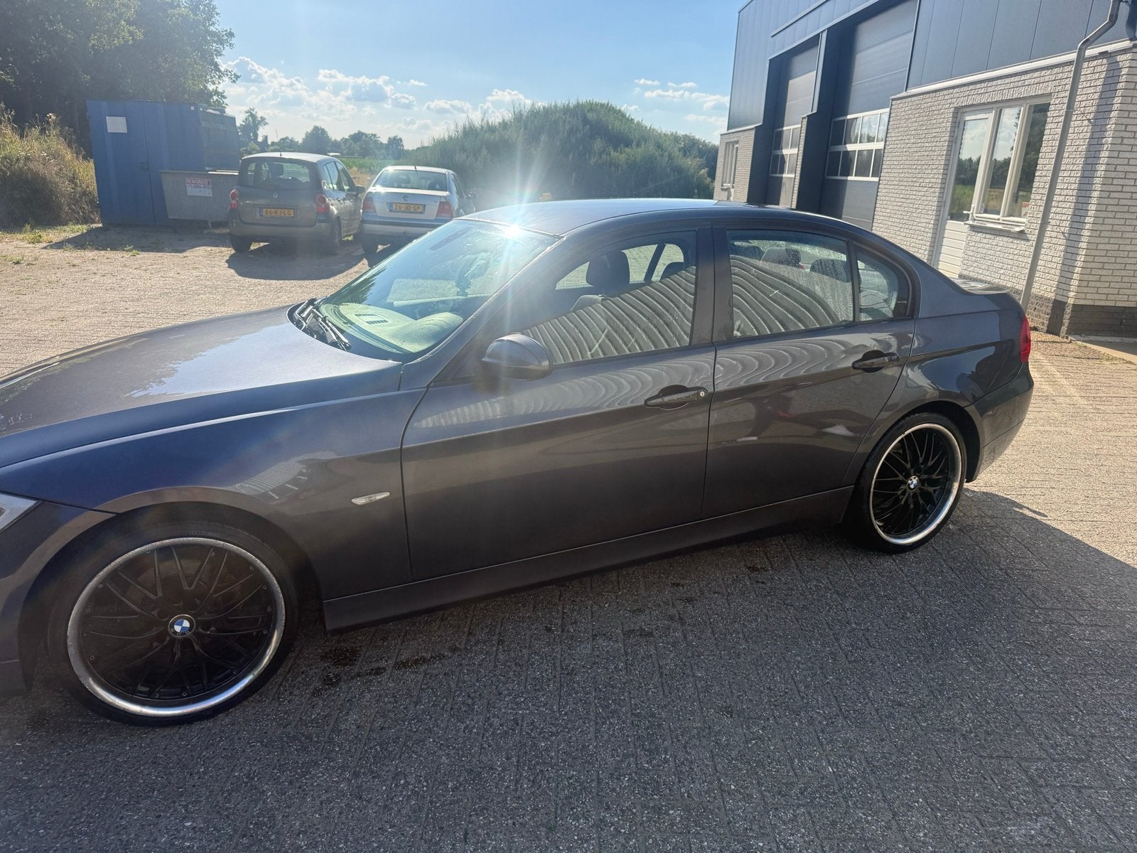 BMW 3-Serie 2.0 I 320 2005 Grijs, Parkeersensor, Achterwielaandrijving, 1995 cc, 1295 kg