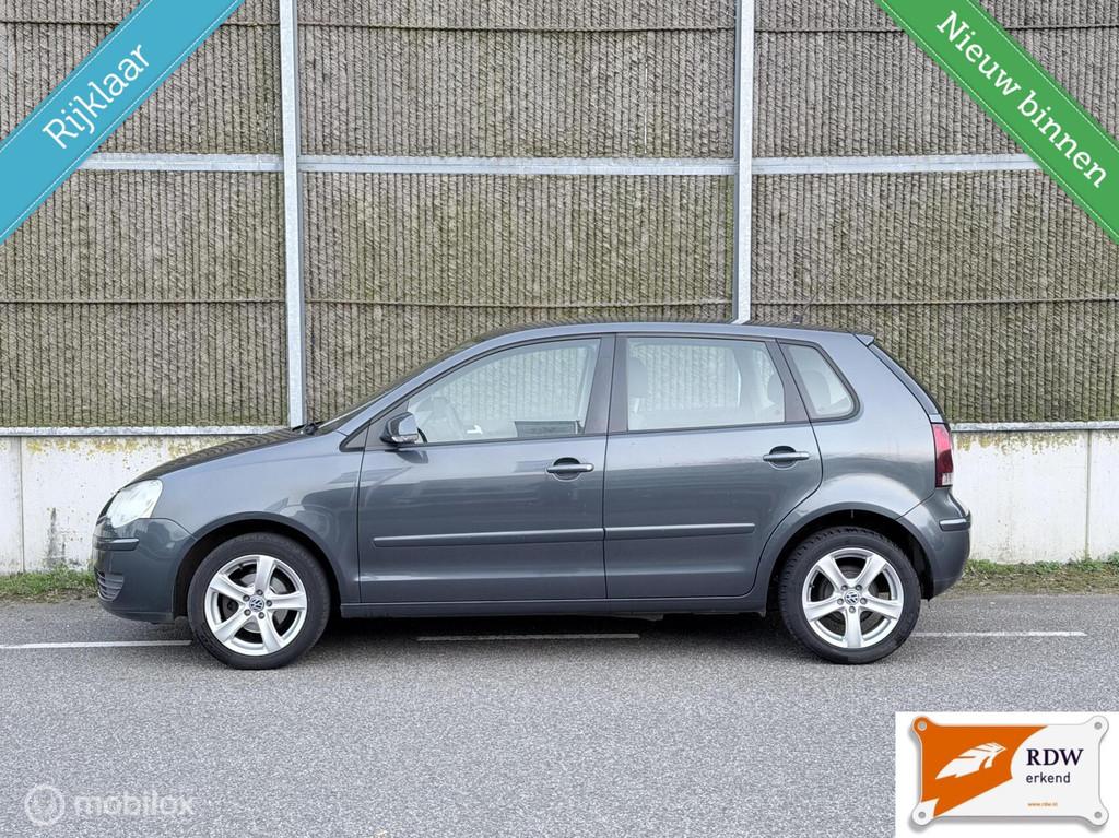 Volkswagen Polo 1.4-16V Optive NAP/AIRCO/NETTE AUTO/VELGEN, Voorwielaandrijving, 4 cilinders, Blauw, Bedrijf