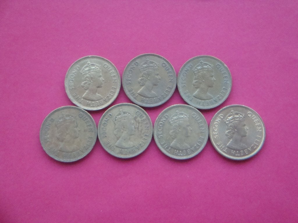 Kavel Hongkong setje munten 10 Cent 1961 / 1978., Postzegels en Munten, Verzenden, Zuid-Azië, Setje