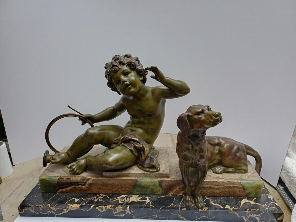 Mooi beeld met Cupido en hond, Ophalen of Verzenden