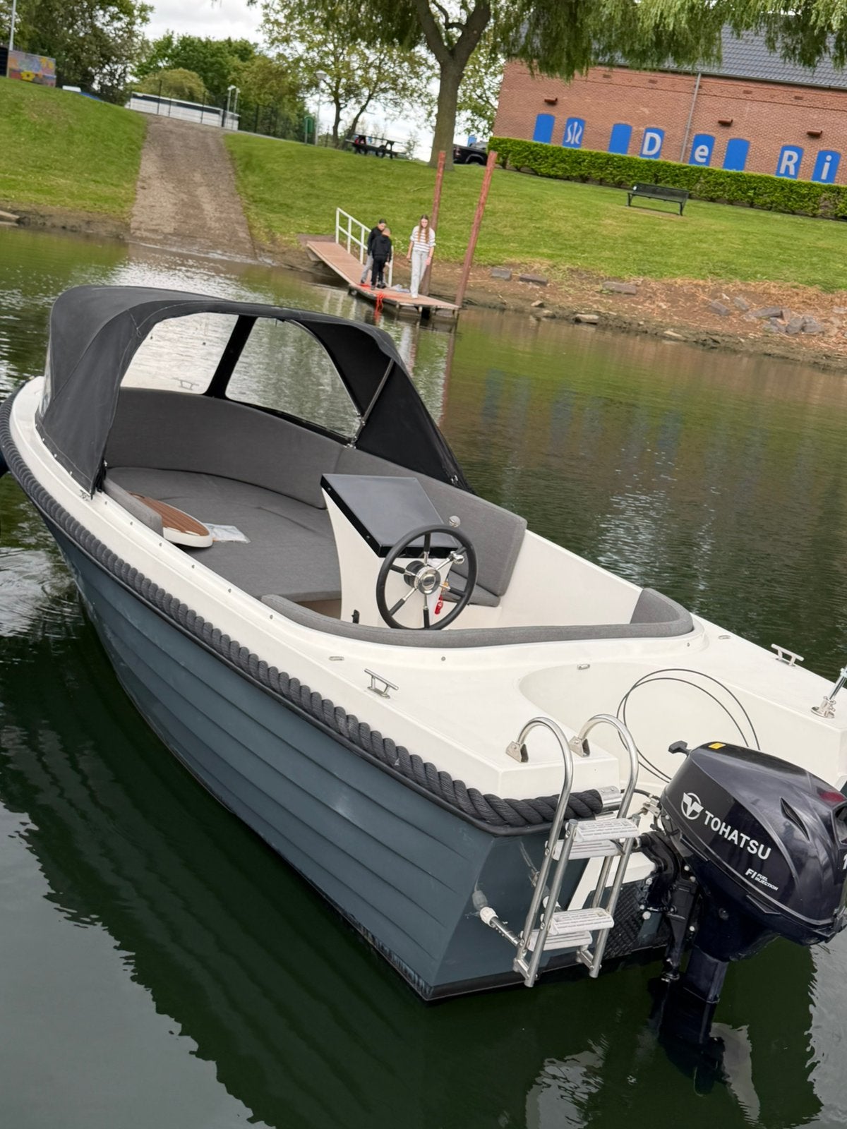 Lago amore 540 tohatsu 15pk 4 takt luxe uitvoering, Watersport en Boten, Ophalen, Zo goed als nieuw, Lago Amore, Elektrische start