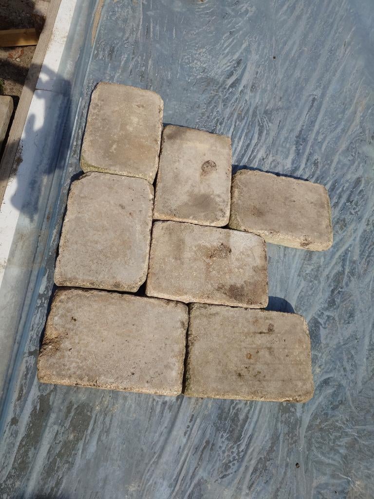 Nog 5 dagen beschikbaar: 20x30 (61 stuks, 3,66 m2) GRATIS, Tuin en Terras, Tegels en Klinkers, Gebruikt, Klinkers, Beton, Minder dan 5 m²