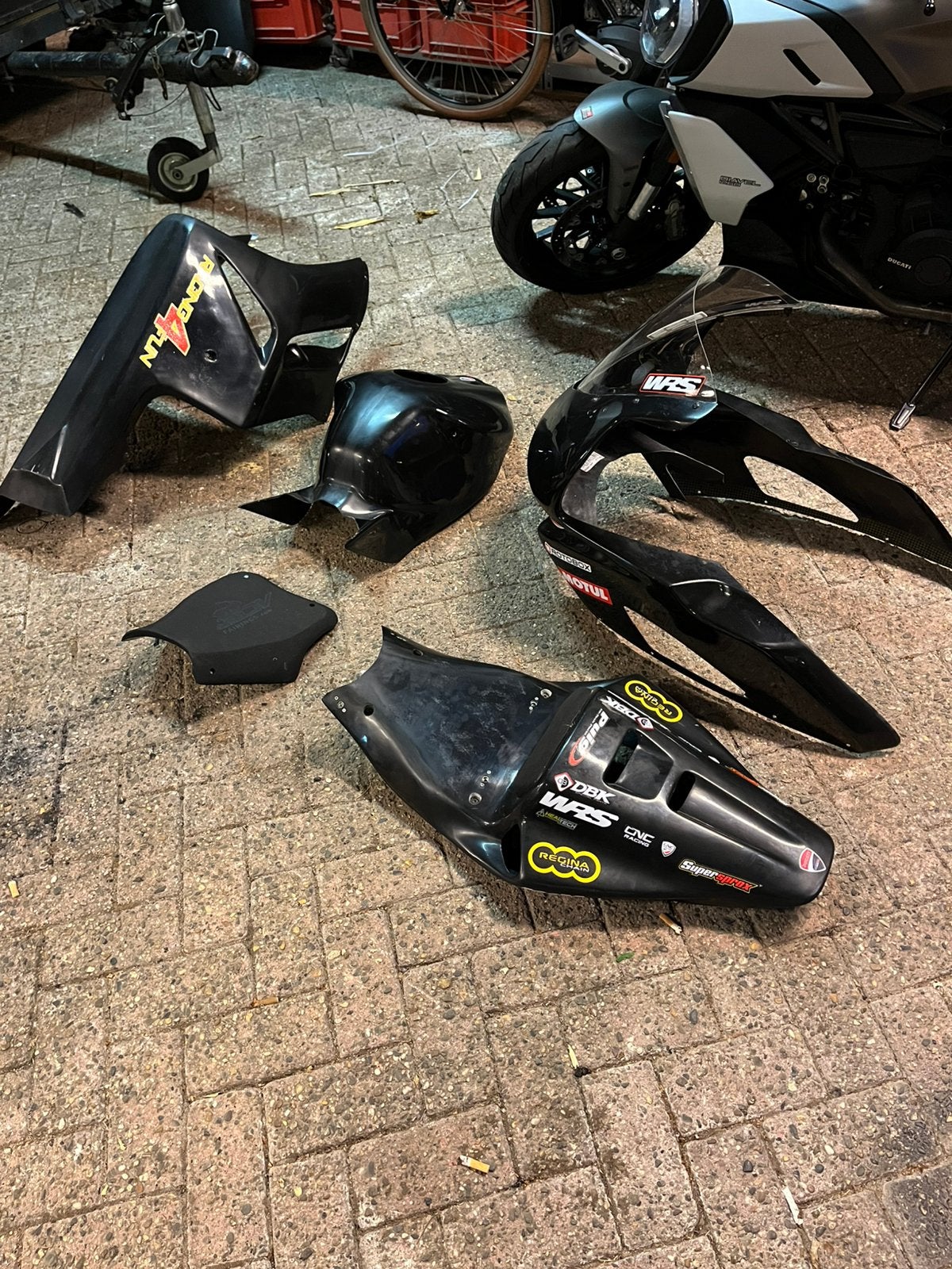 Honda cbr 1000 rr kuipset, Motoren, Ophalen, Gebruikt