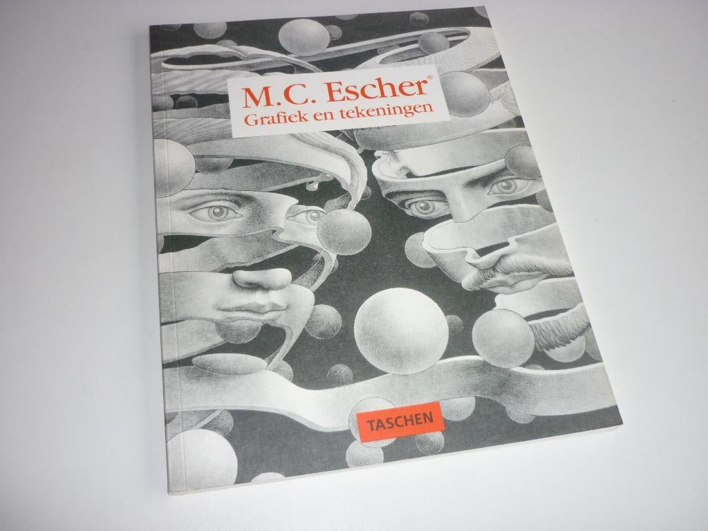 Taschen: M.C. Escher Grafiek en Tekeningen, Boeken, Ophalen of Verzenden, Gelezen