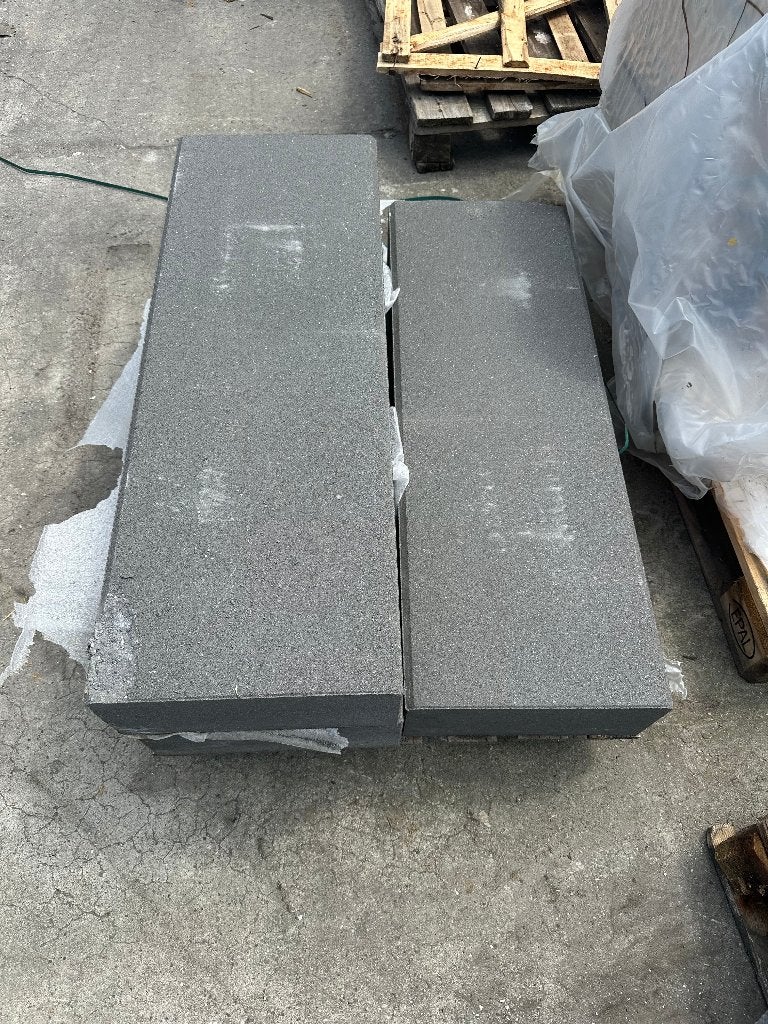 Betonnen traptreden MBI (met lichte schade), Ophalen, 100 tot 200 cm, Blok, 25 cm of meer