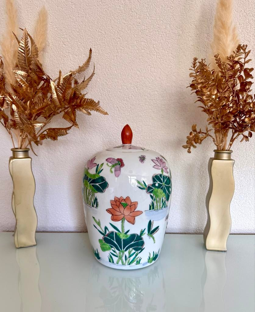 Decoratieve Chinese Gemberpot van Porselein met Lotus, Ophalen of Verzenden