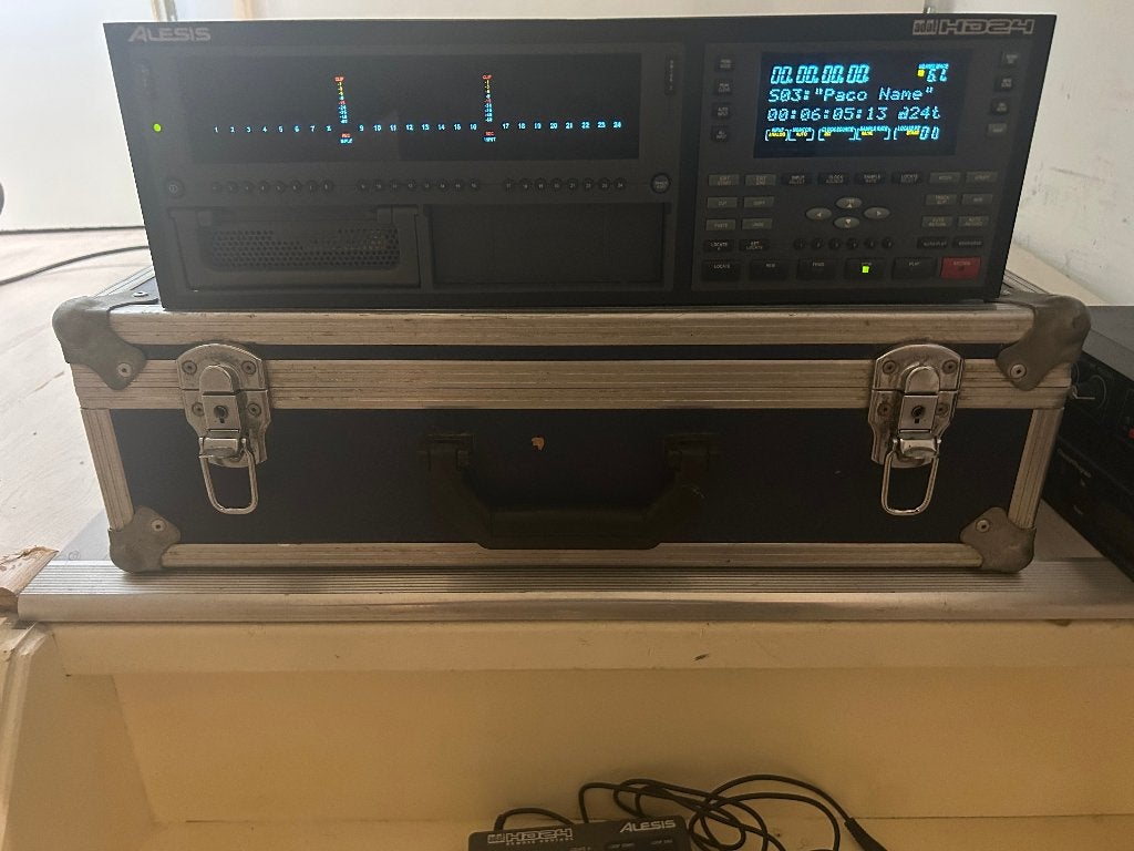 Alesis HD24 24 Track Hard Disk Multitrack Audio Recorder, Ophalen of Verzenden, Gebruikt, Audio