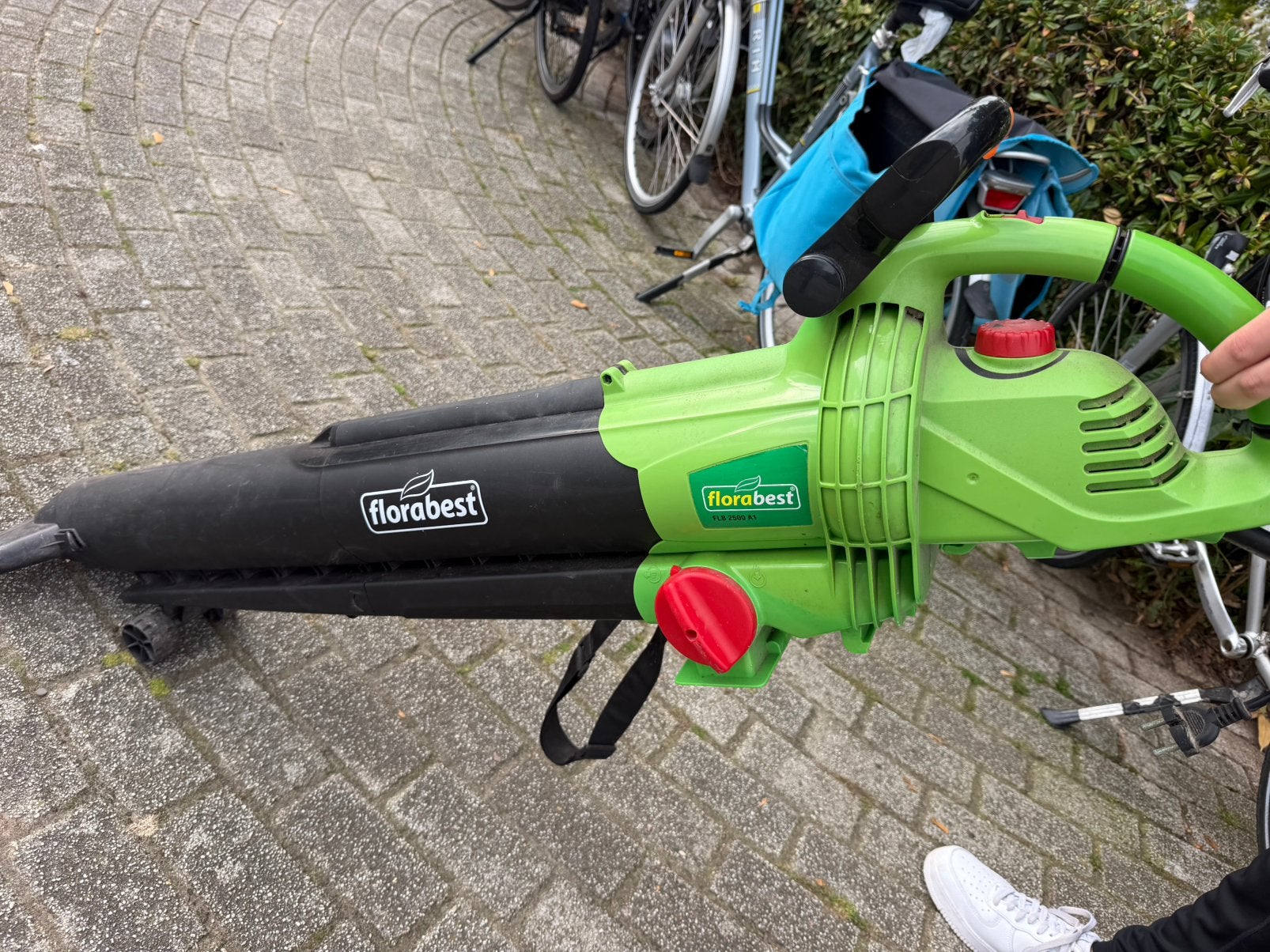 Florabest FLB 2500 A1 2500W bladblazer / bladzuiger, Tuin en Terras, Ophalen, Zo goed als nieuw, Elektrisch